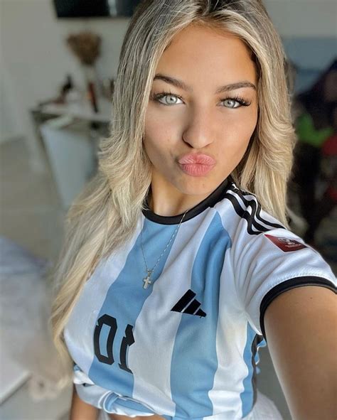 fotos hot de famosas argentinas|OnlyFans: 6 mujeres argentinas más populares de la。